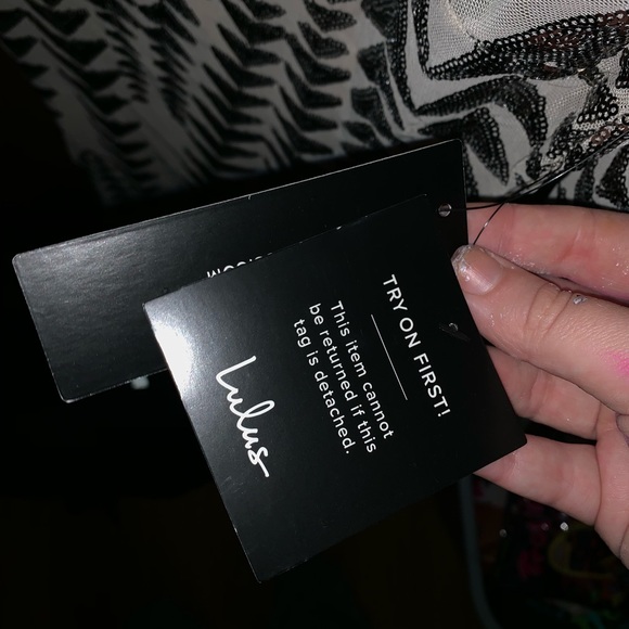 NWT LULUS BODYCON DRESS - Picture 3 of 3